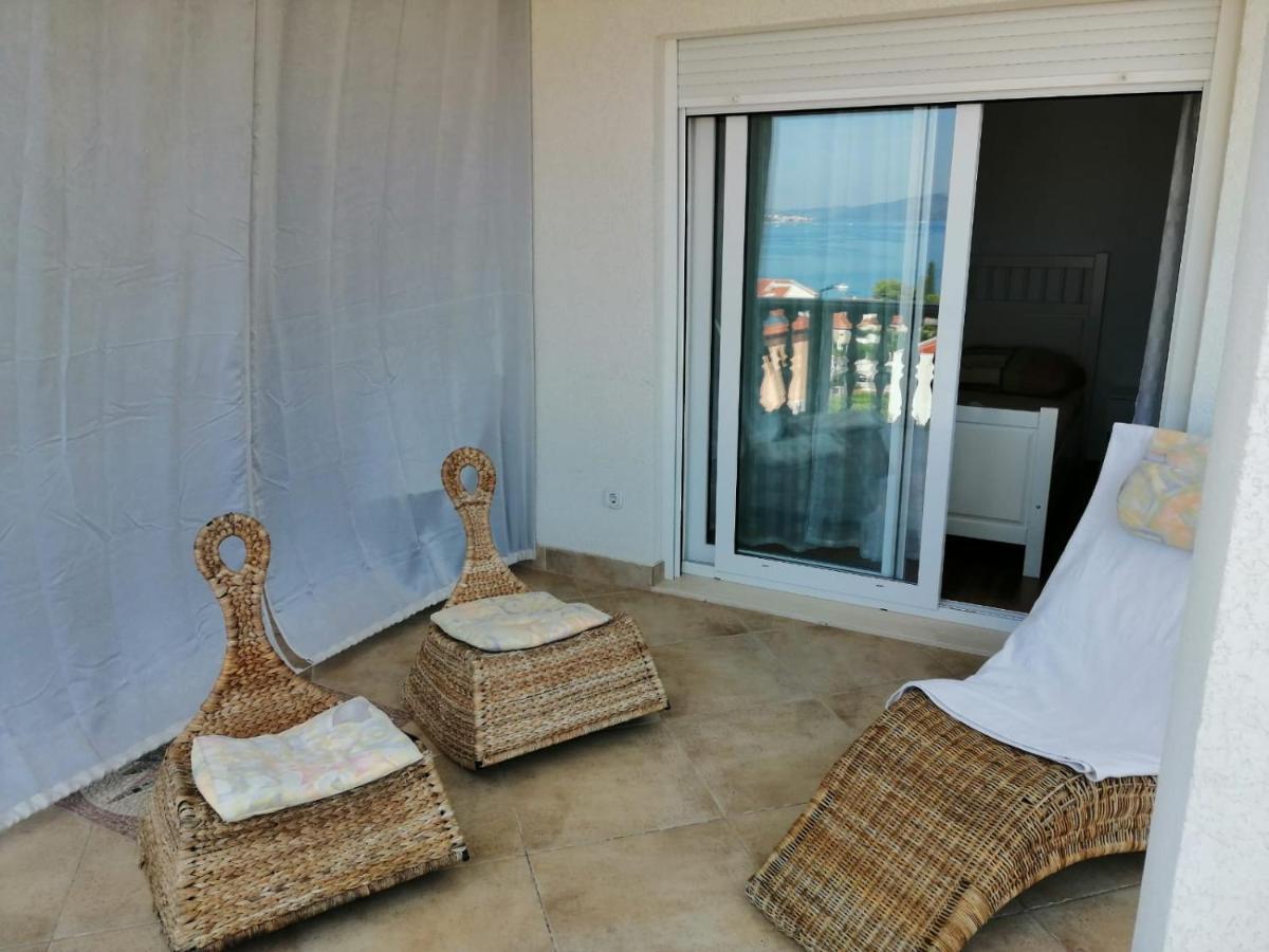 Apartmani Jureta Okrug Gornji Exterior foto