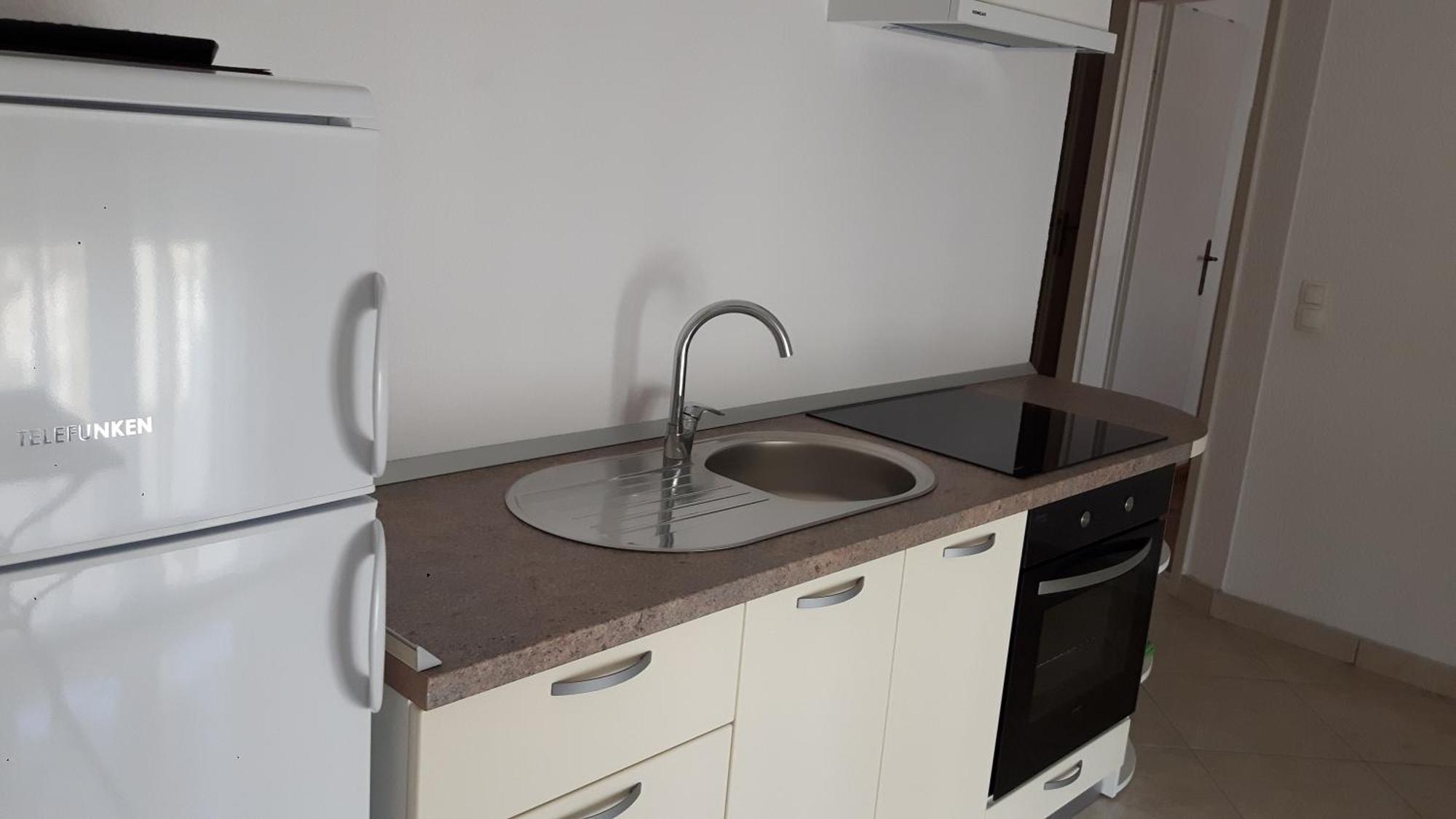 Apartmani Jureta Okrug Gornji Exterior foto