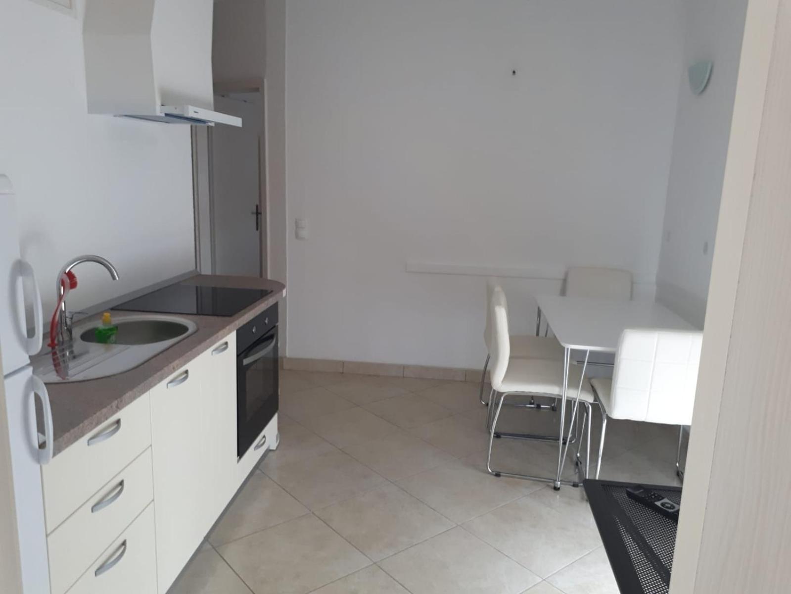 Apartmani Jureta Okrug Gornji Exterior foto