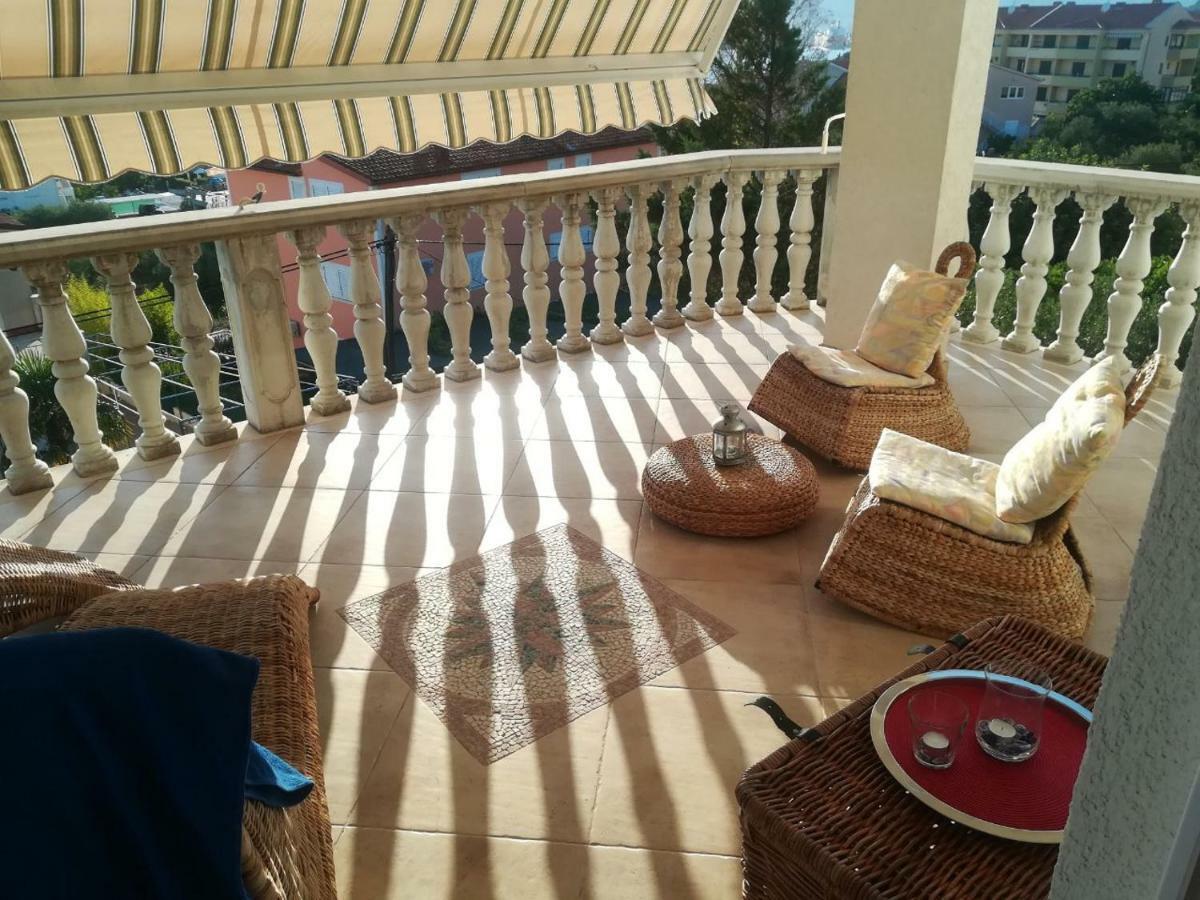Apartmani Jureta Okrug Gornji Exterior foto