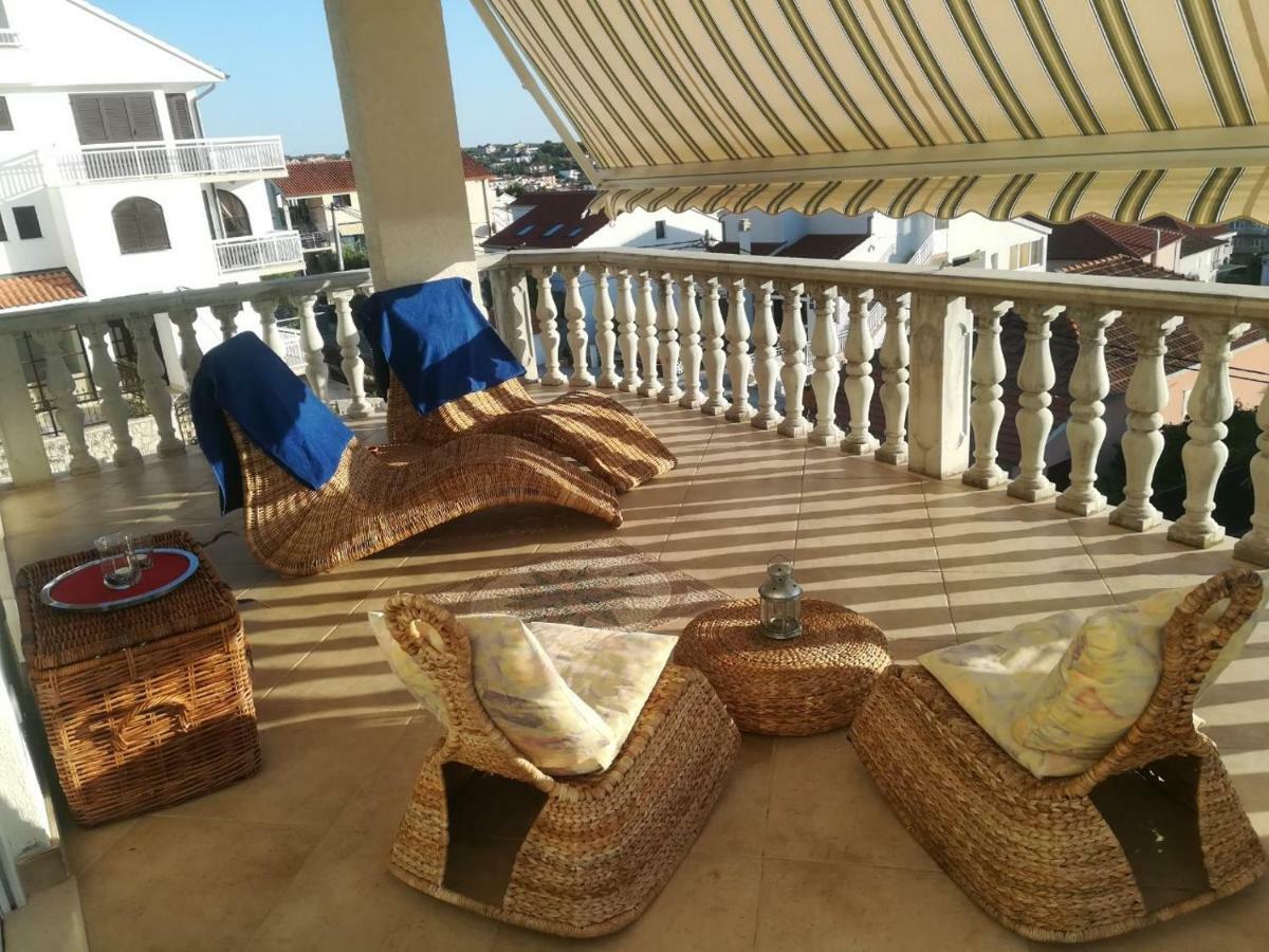 Apartmani Jureta Okrug Gornji Exterior foto